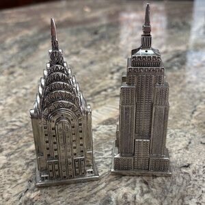 Vintage Godinger Skyscraper Empire State and Chrysler building salt pepper 4 in